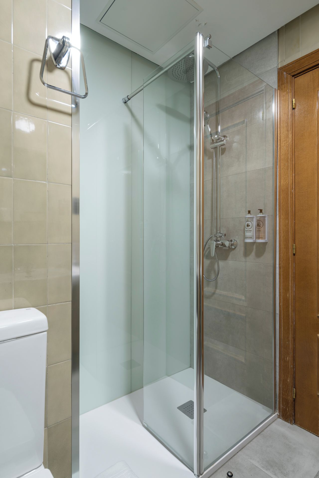Bathroom | Free toiletries