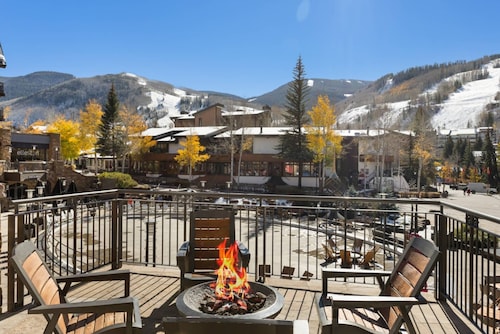 Last Minute Savings! 10% off 3 nights until 12/17