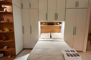 Apartment | 1 bedroom, desk, laptop workspace, free WiFi