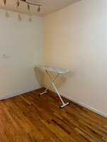 Apartment | Living area | Flat-screen TV
