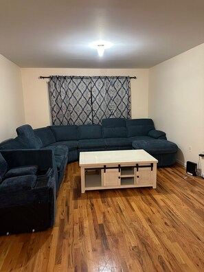 Apartment | Living area | Flat-screen TV - NWK 457  ROOM 112-B (Newark)