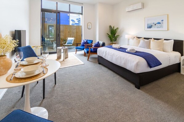 1 chambre, fer et planche à repasser, Wi-Fi gratuit, draps fournis