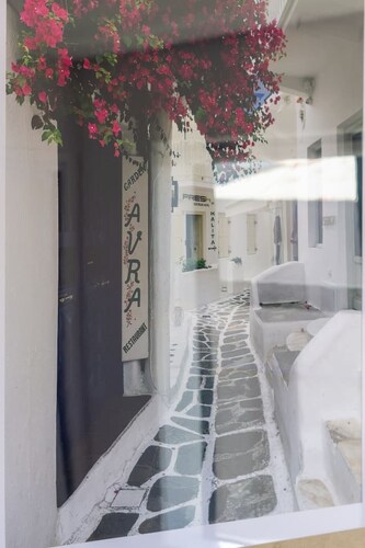 Central Chch Greek Island Vibe: 2bed townhouse