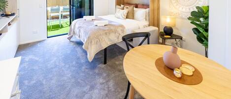 1 غرفة نوم ومكواة/لوح كي وواي فاي مجانًا وملاءات أسرّة