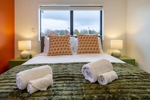 2 chambres, bureau, fer et planche à repasser, Wi-Fi gratuit