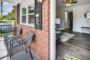 Terrace/patio - 1 Mi to Beach: Home w/ Patio & Grill in Hampton! (Hampton)
