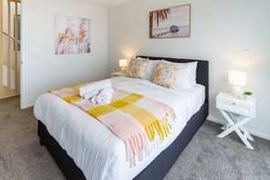 2 chambres, fer et planche à repasser, accès au Wi-Fi (inclus)