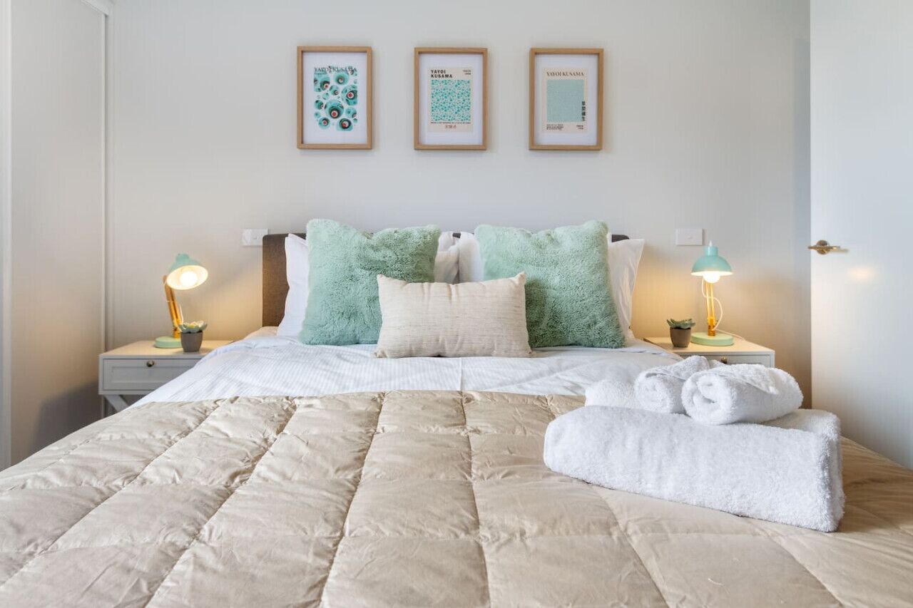 2 soverom, strykejern/-brett, wi-fi (inkludert) og sengetøy