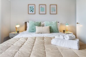 2 dormitoris, planxa i posts de planxar, wifi gratuïta i roba de llit 