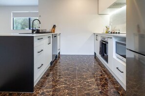 Fridge, microwave, oven, stovetop - Church Corner,  Parking and Large Living Area (Christchurch)