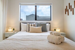 4 bedrooms, desk, iron/ironing board, travel cot