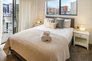 4 bedrooms, desk, iron/ironing board, travel cot