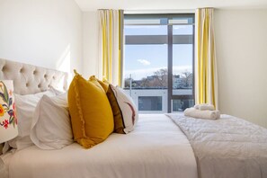 2 bedrooms, desk, iron/ironing board, free WiFi