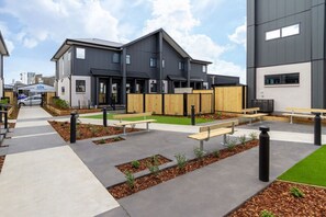 Exterior - Trendy Ground Floor Studio  - Central Cafes (Christchurch)
