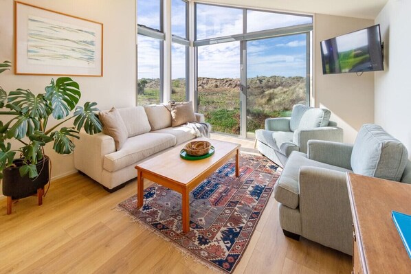 Smart TV, books, offices