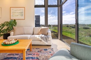 Smart TV, books, offices