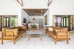 165-inch Smart TV with cable channels, Netflix, streaming services