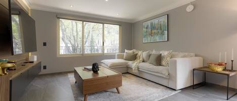 TV, stereo, offices