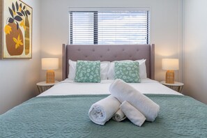 2 bedrooms, iron/ironing board, free WiFi, bed sheets