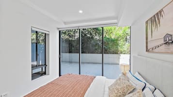 2 habitaciones, tabla de planchar con plancha, cuna de viaje y wifi
