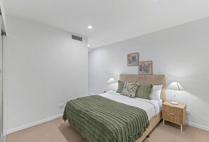 2 bedrooms, iron/ironing board, travel cot, WiFi