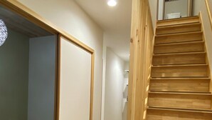 Kiến trúc tòa nhà