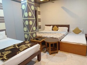 Habitació triple Deluxe | Wifi gratuïta