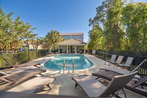 Luokittelematon kuva, 3 kautta 50, painike