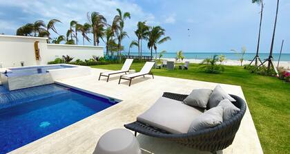 Discounted - Luxury & Style - King Beds - 5 Bedrooms on the Beach