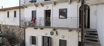 Stresa Complex Levoasi