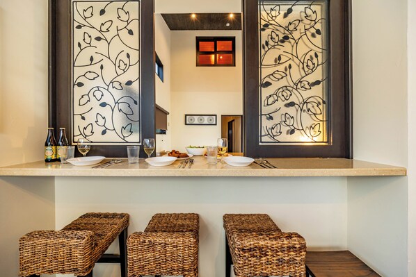 Villa Luxe, patio | Restauration dans la chambre