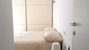 1 chambre, fer et planche Ă  repasser, Wi-Fi, draps fournis