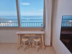 Dobbeltrom – classic, havutsikt | Skrivebord og wi-fi (inkludert)