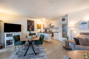 TV, DVD player, ping pong, stereo - Cozy vacation apartment in Harz (Braunlage OT Hohegeiß)