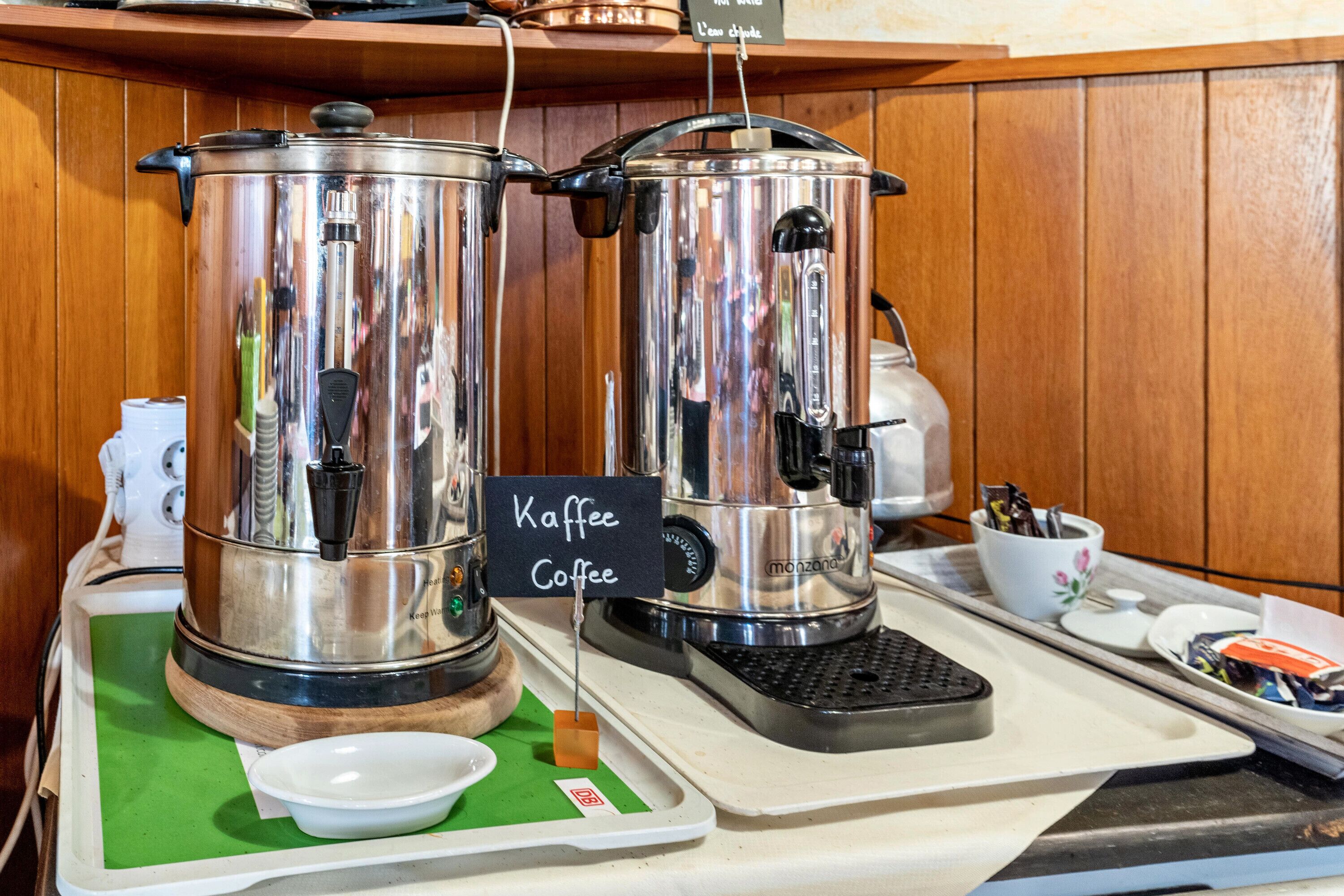 Kaffe og/eller kaffemaskine