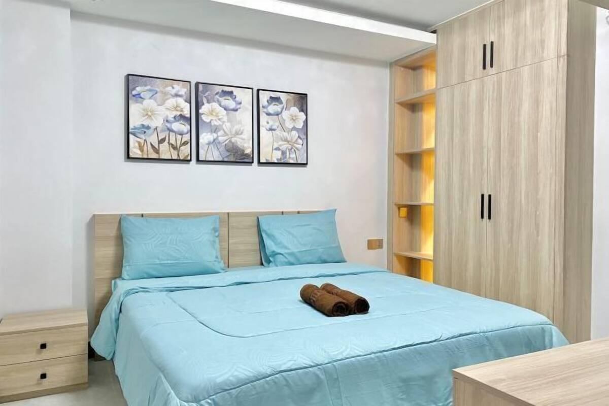 Desk, soundproofing, iron/ironing board (on request), WiFi (free)