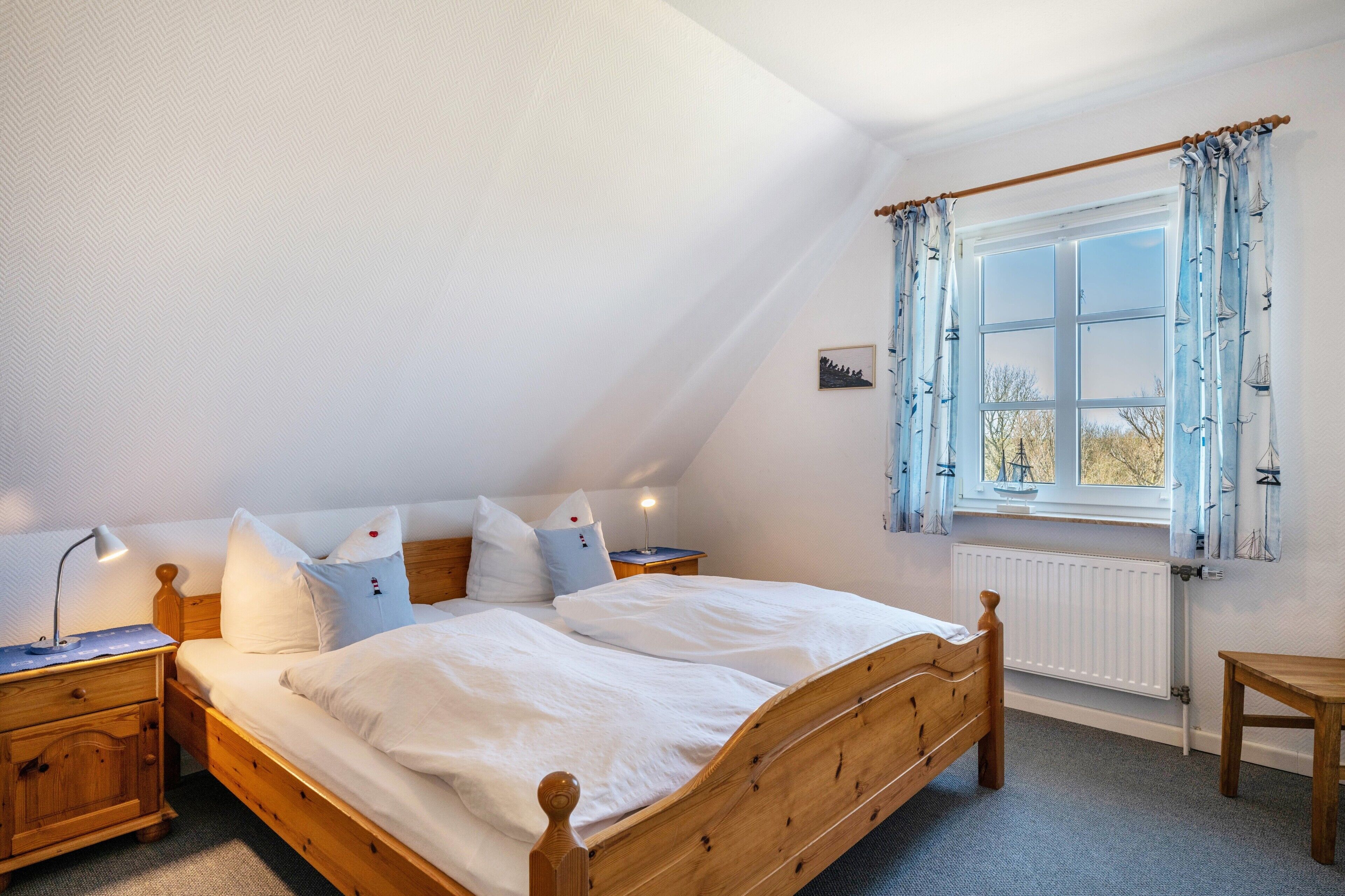 2 slaapkamers, een strijkplank/strijkijzer, gratis wifi, beddengoed