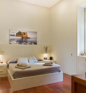 Luxury Double Room | Minibar, desk, soundproofing, free WiFi - b&b mimmù (Naples)