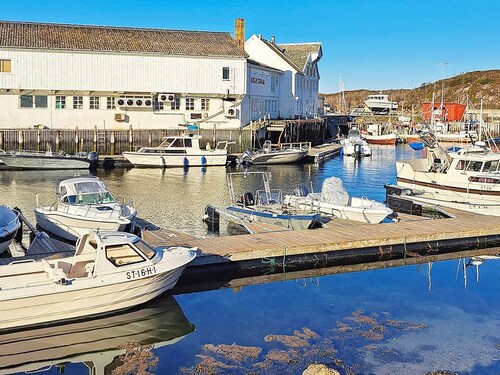 12 Person Holiday Home in Kvenvaer