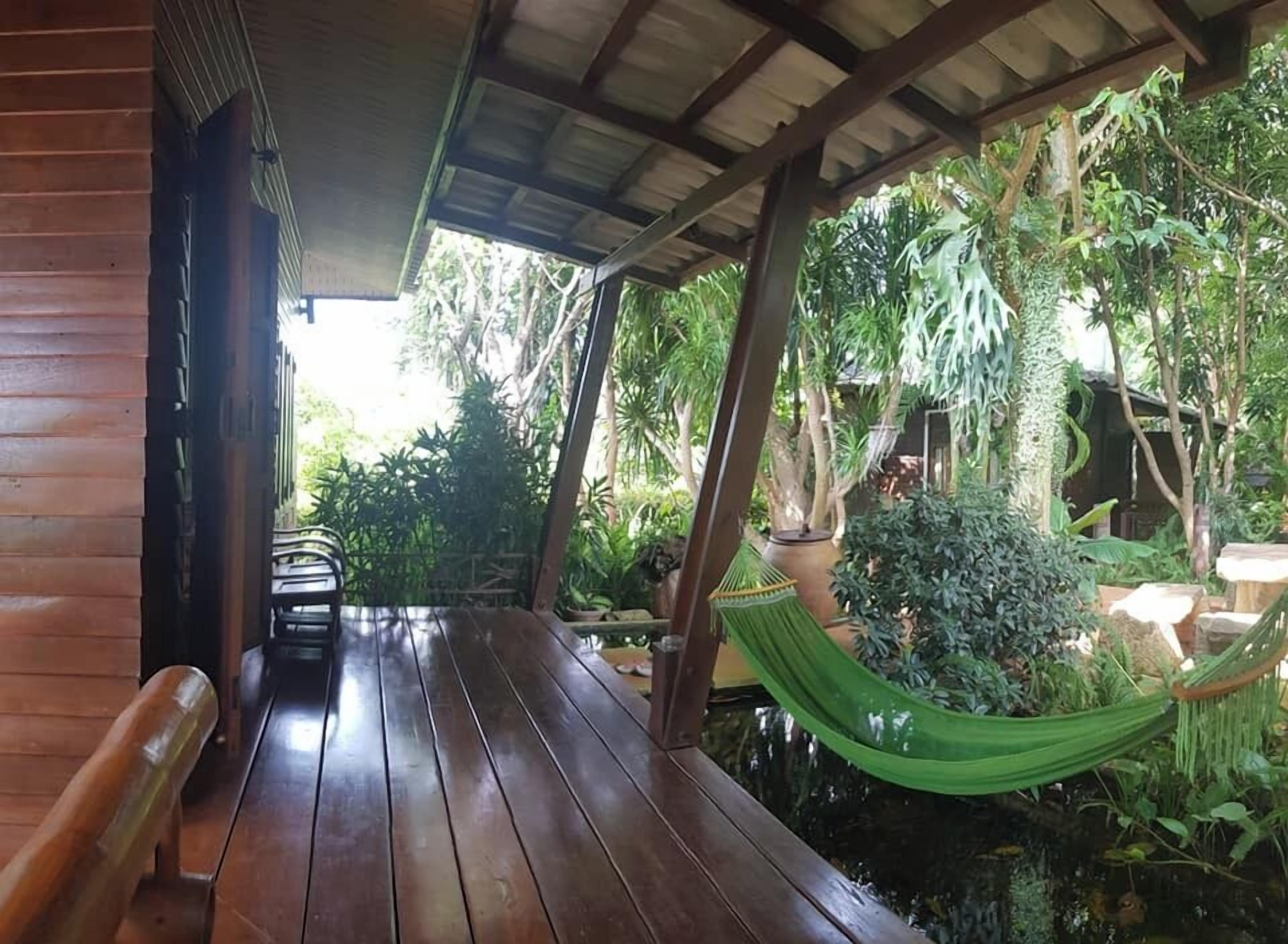 Habitación doble clásica, balcón, vista al jardín | Terraza o patio