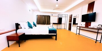 Deluxe Double Room, Balcony, Mountain View