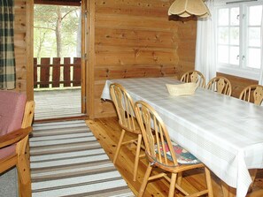 House | Dining - 4 Person Holiday Home in Surna (Surnadal)