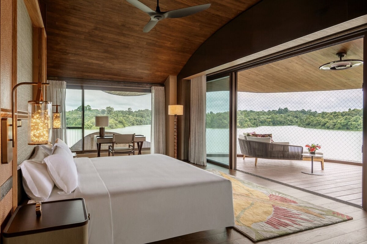 Mandai Sanctuary Treehouse | Minibar, in-room safe, soundproofing, iron/ironing board (on request)