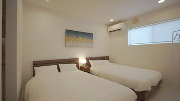 Family Villa, Non Smoking, Patio | 5 bedrooms, blackout drapes, iron/ironing board, free WiFi