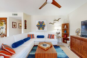 TV - Beach Access Across the Street, Shared Heated Pool (Corpus Christi)