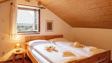 Family Chalet, Multiple Bedrooms, Mountainside (Rustico Ca del Pol) | 1 bilik tidur, Wi-fi percuma, cadar katil