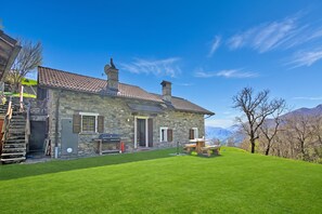 Family Chalet, Multiple Bedrooms, Mountainside (Rustico Ca del Pol) | Outdoor dining - Rustico Ca del Pol (Cugnasco-Gerra)