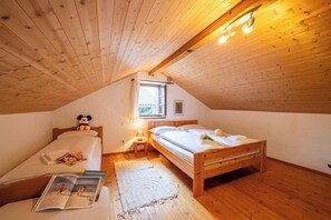 Family Chalet, 1 Bedroom, Mountainside (Rustico Ca del Pol) | 1 bedroom, free WiFi, bed sheets