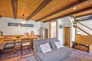 Téléviseur à écran plat, foyer