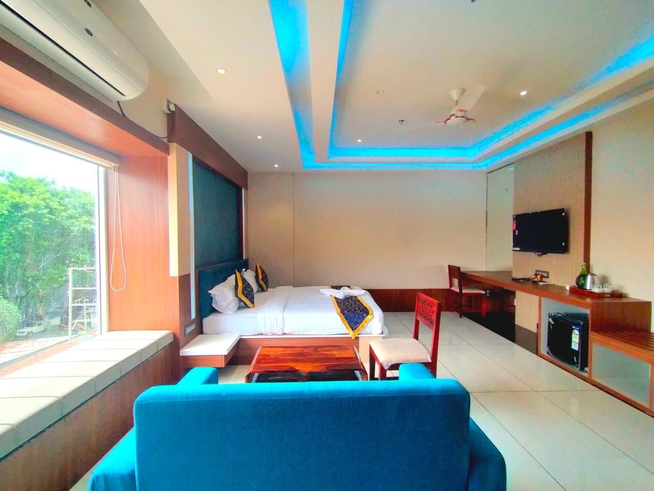 Superior-Doppelzimmer | Daunenbettdecken, Schreibtisch, laptopgeeigneter Arbeitsplatz